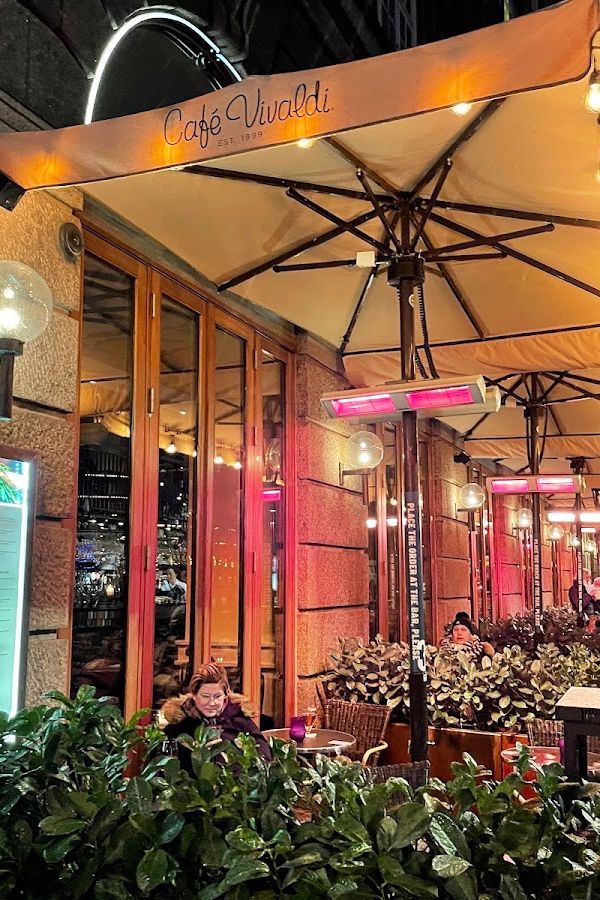 Cafe Vivaldi interior