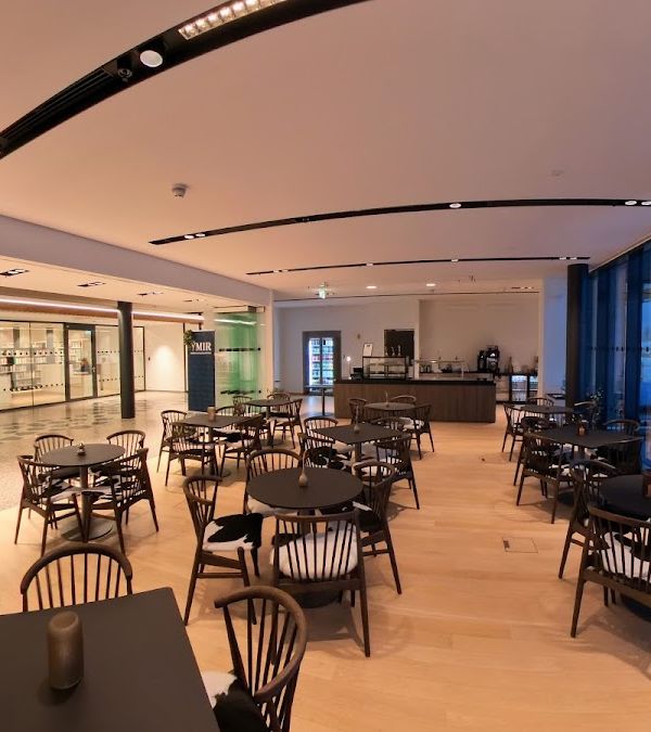 Kaffi Ýmir interior