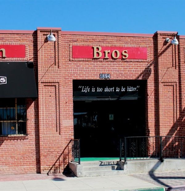 Ryan Bros Coffee interior