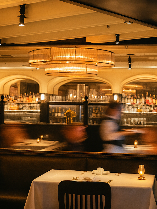 Weber's Breakfast Bar interior