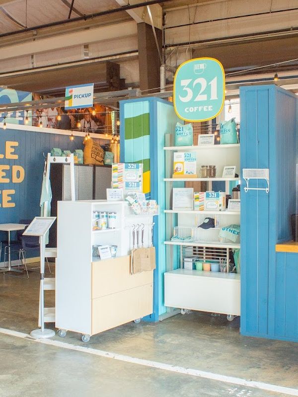 321 Coffee interior
