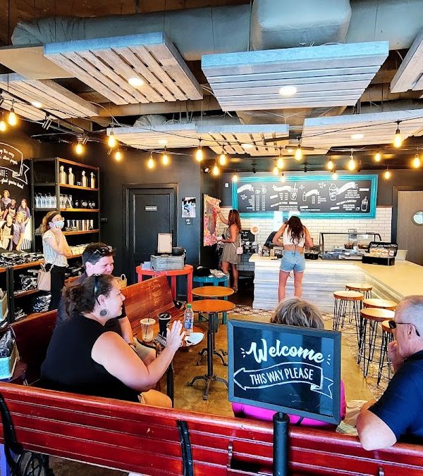 Bitty and Beau's Coffee interior