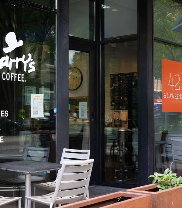 42 and Lawrence interior