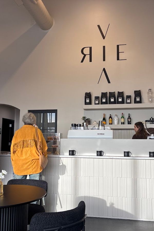 VIVRE interior