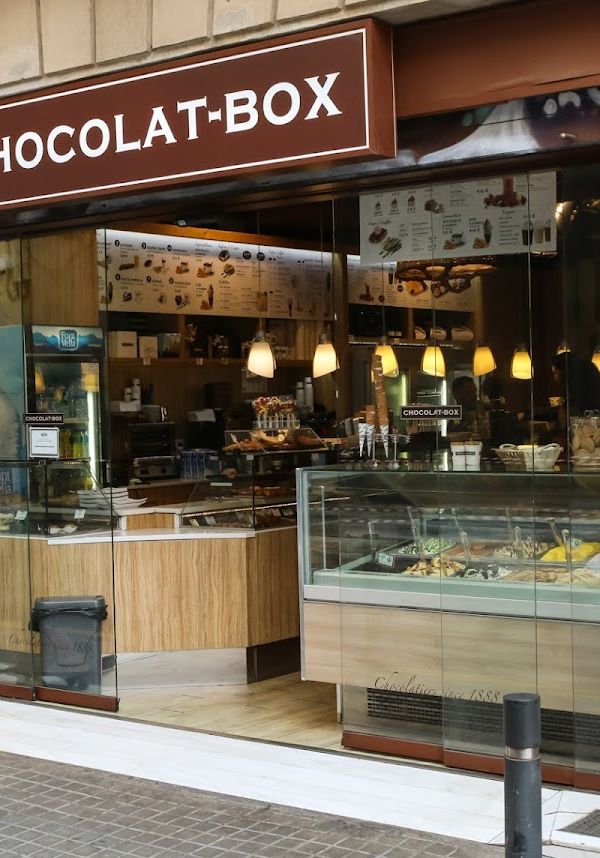 Chocolat-Box interior