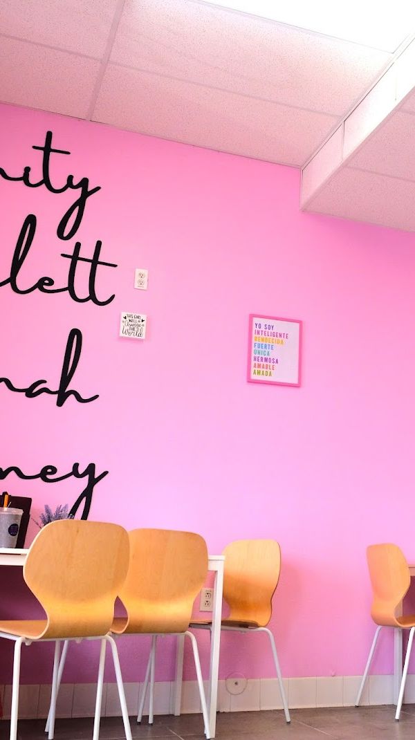 4 Girls Coffee interior