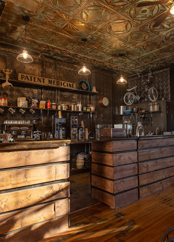Snapdragon Coffee & Social interior