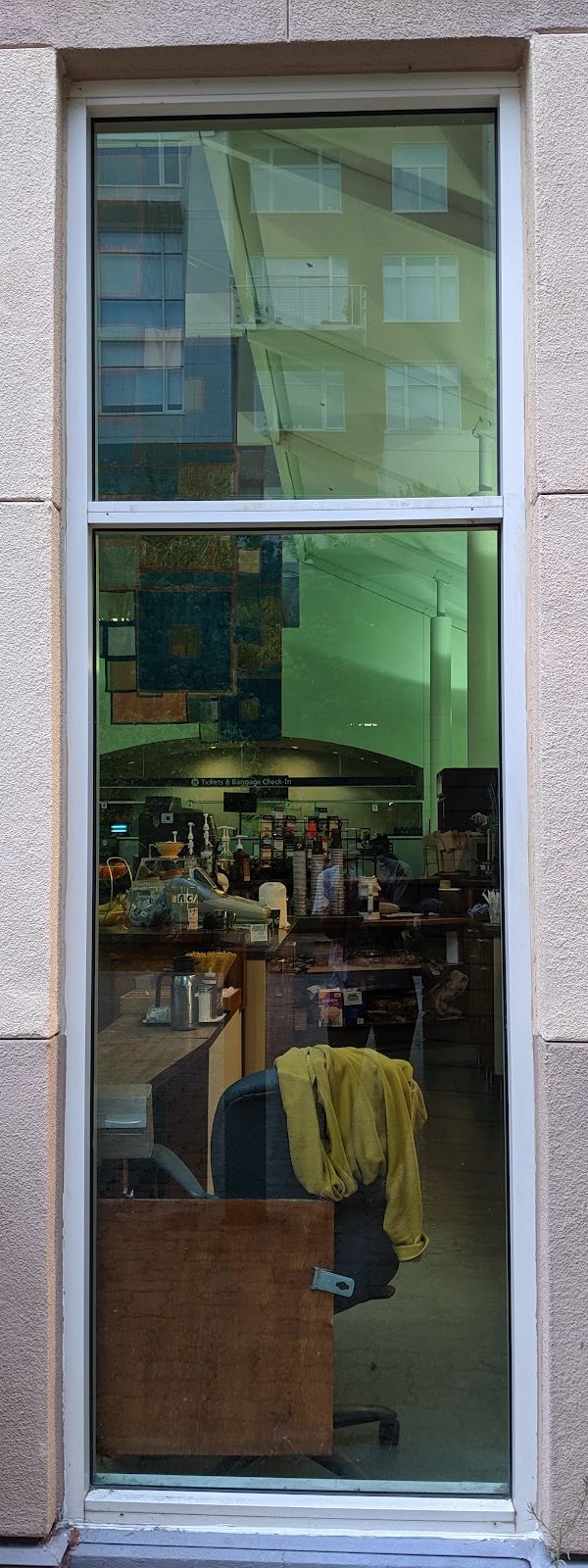 Caylas Corner interior