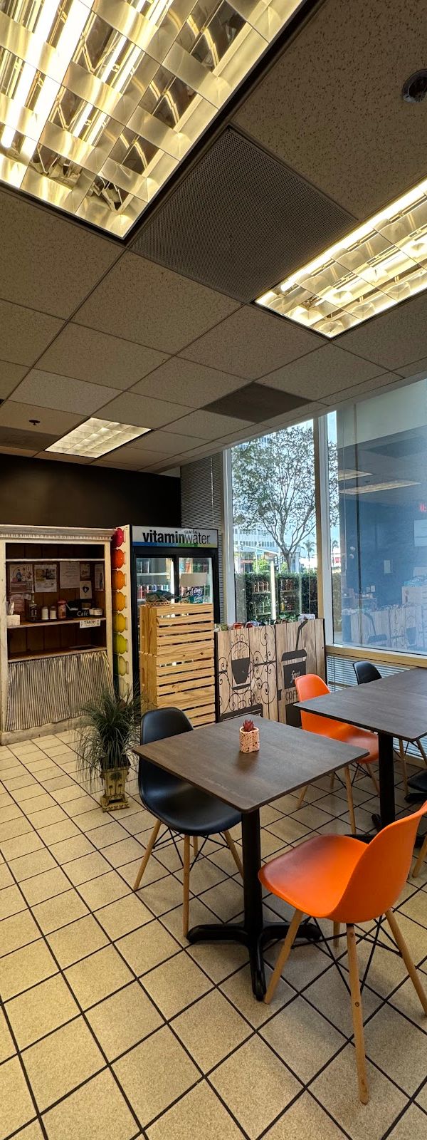 Cafe Koyomi interior