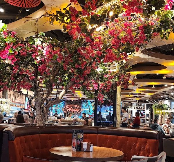 Happy Cafe interior