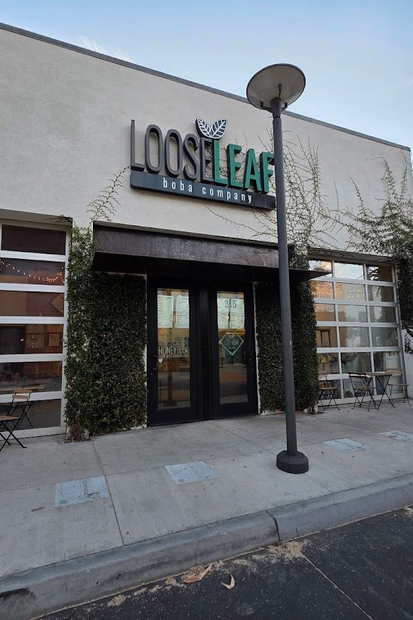 Loose Leaf Boba Company interior