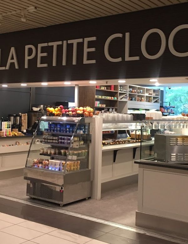La Petite Cloche ICAO interior