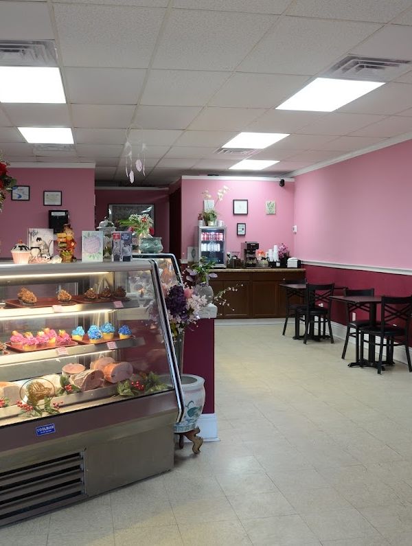 Sara's Bakery Cafe interior