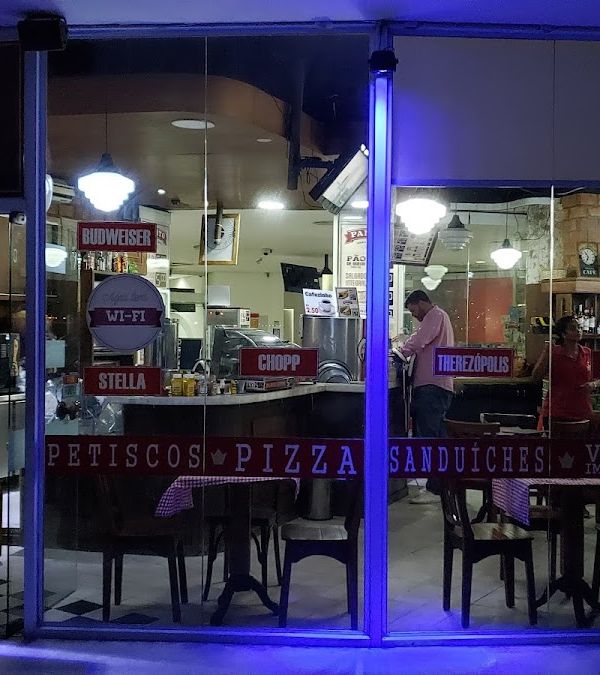 Panito Lanches interior