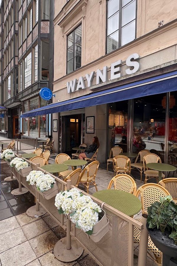 Waynes Coffee interior