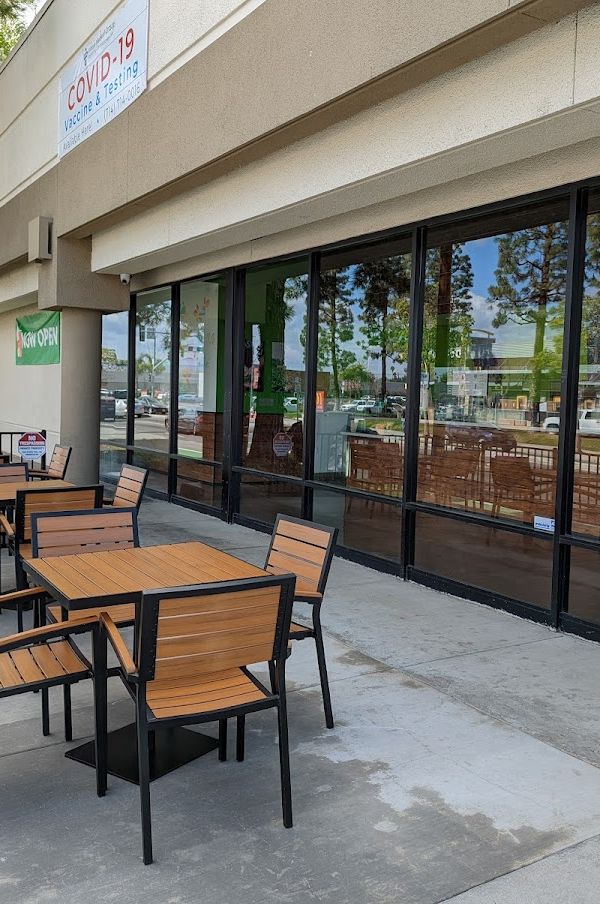 Tastea Santa Ana interior