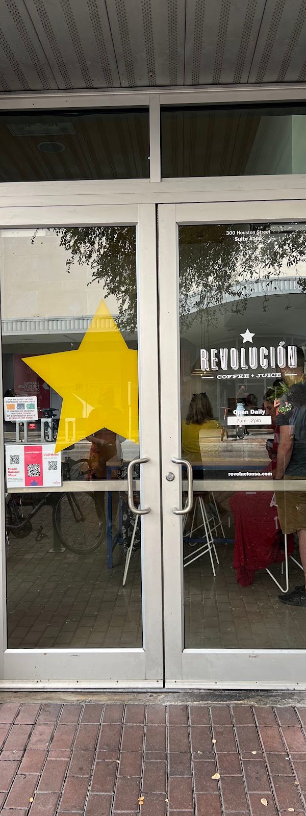 Revolucion Coffee and Juice interior