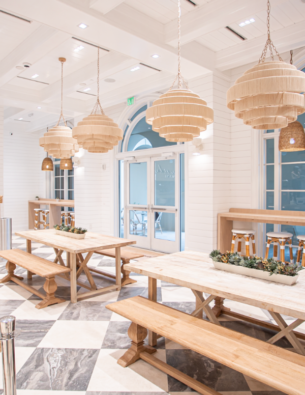 Pura Vida Miami interior
