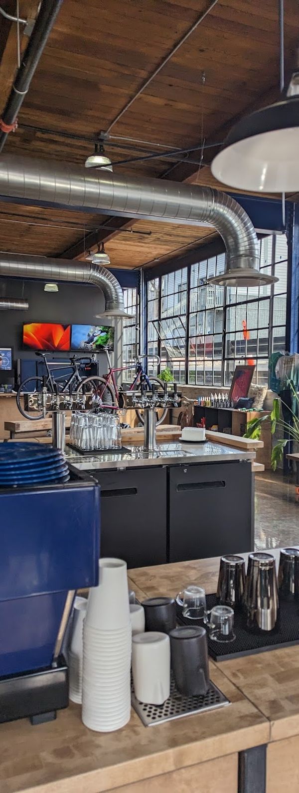Chain and Spoke interior