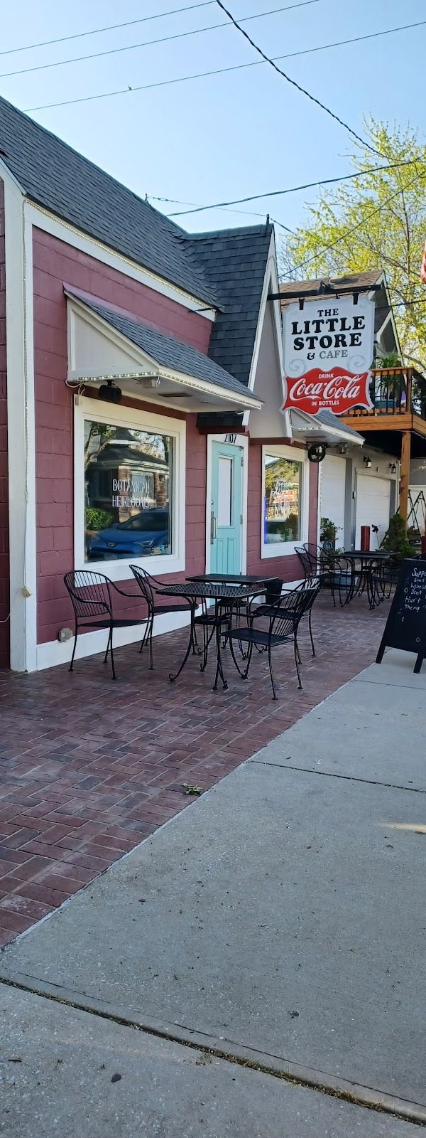 The Little Store on Knox interior