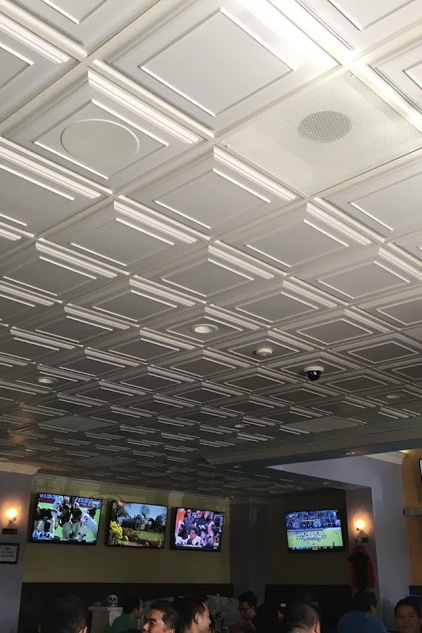 Quán Vui interior