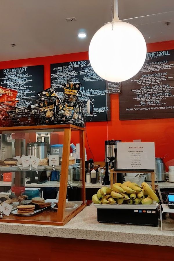 Daily Cafe At the Tram interior