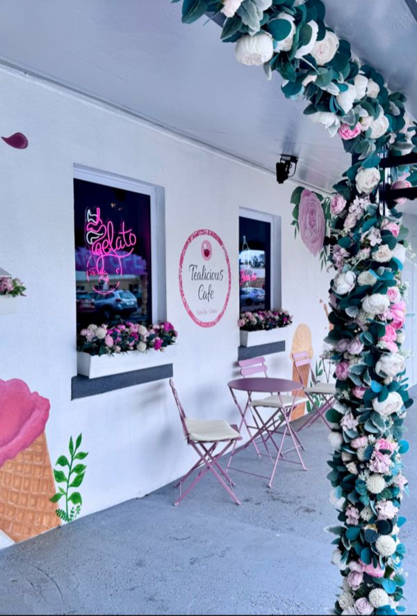 Tealicious Cafe interior