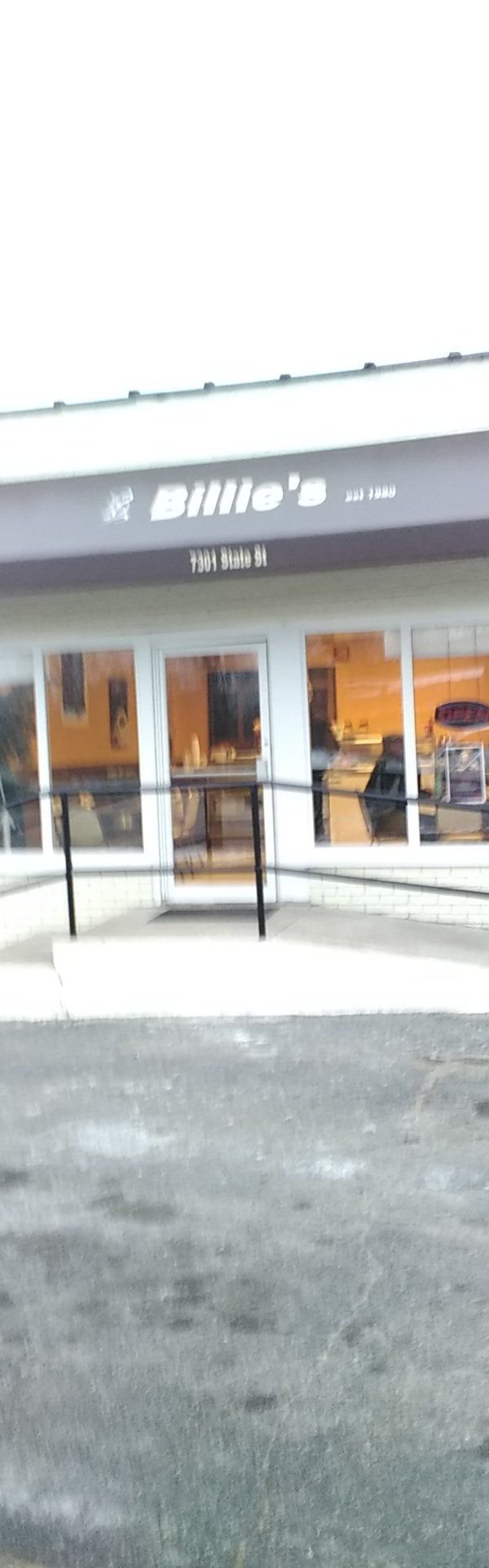 Billie's Pastries interior